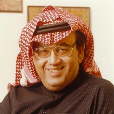 Ali_alalshikh's tweet photo. غازي القصيبي رحمه الله كان يقول: ستُدركُ في وقتٍ متأخرٍ من الحياة، أن مُعظمَ المعارك التي خضتها لم تكن سوى أحداثٍ هامشيةٍ أشغلتك عن حياتكَ الحقيقية. https://t.co/uaz9Vp5vAb