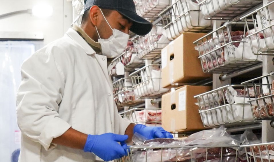 RD_Oklahoma's tweet photo. #ICYMI-3/25/22 @USDA @SecVilsack announced the application deadline for the Meat and Poultry Processing Expansion Program #MPPEP, which provides funding to expand meat & poultry processing capacity, has been extended to May 11, 2022. Info: https://t.co/V8V0MTwgUn https://t.co/SJR2t2gPpP