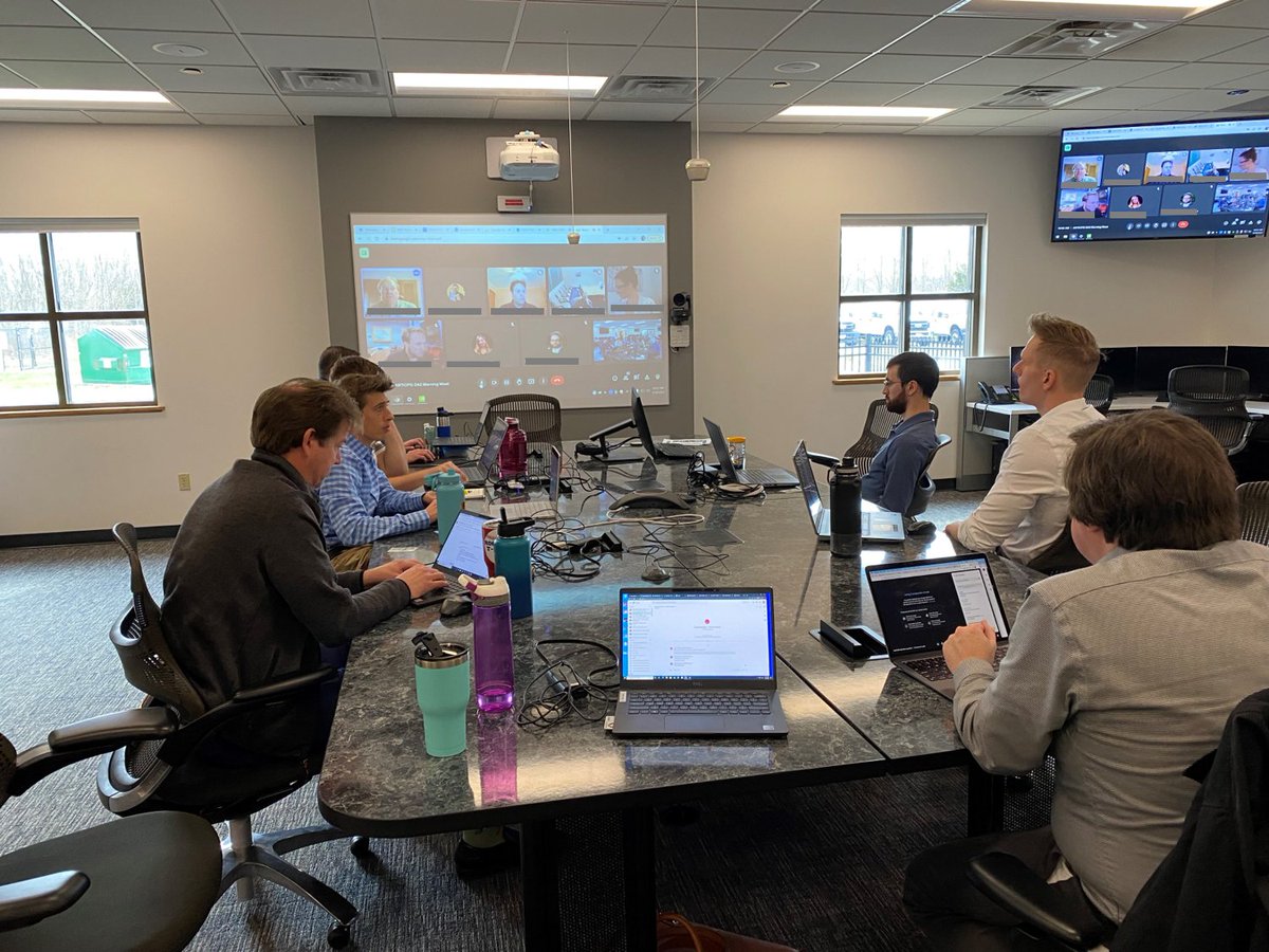 NWSAWC's tweet photo. We're partnering with @NWSOPG this week to run an aviation forecasting experiment. NWS forecasters from around the country will work with live weather data to test new forecast methodologies and experimental data sets. #science #aviation https://t.co/2ZUNZZctMw
