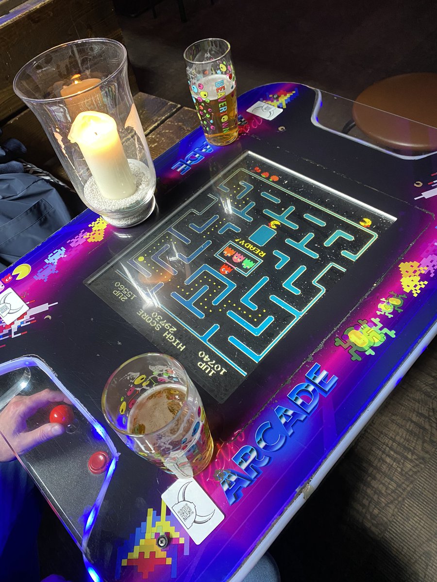 MazecraftGame's tweet photo. Let’s be honest: the best maze game ever! #pacman #mazecraft https://t.co/TKemirvQx5