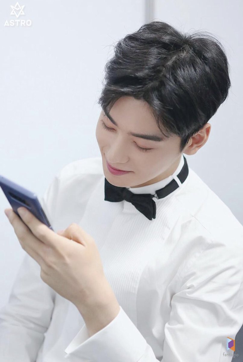 Happy Birthday our Face Genius 🎂 🥳
May all big success comes to you continuously.💙
Wish you all the best.💙

#밝게빛날_은우의_26번째_봄
#HAPPYChaEunwooDAY
#ASTRO
<a href="/offclASTRO/">ASTRO 아스트로</a>
