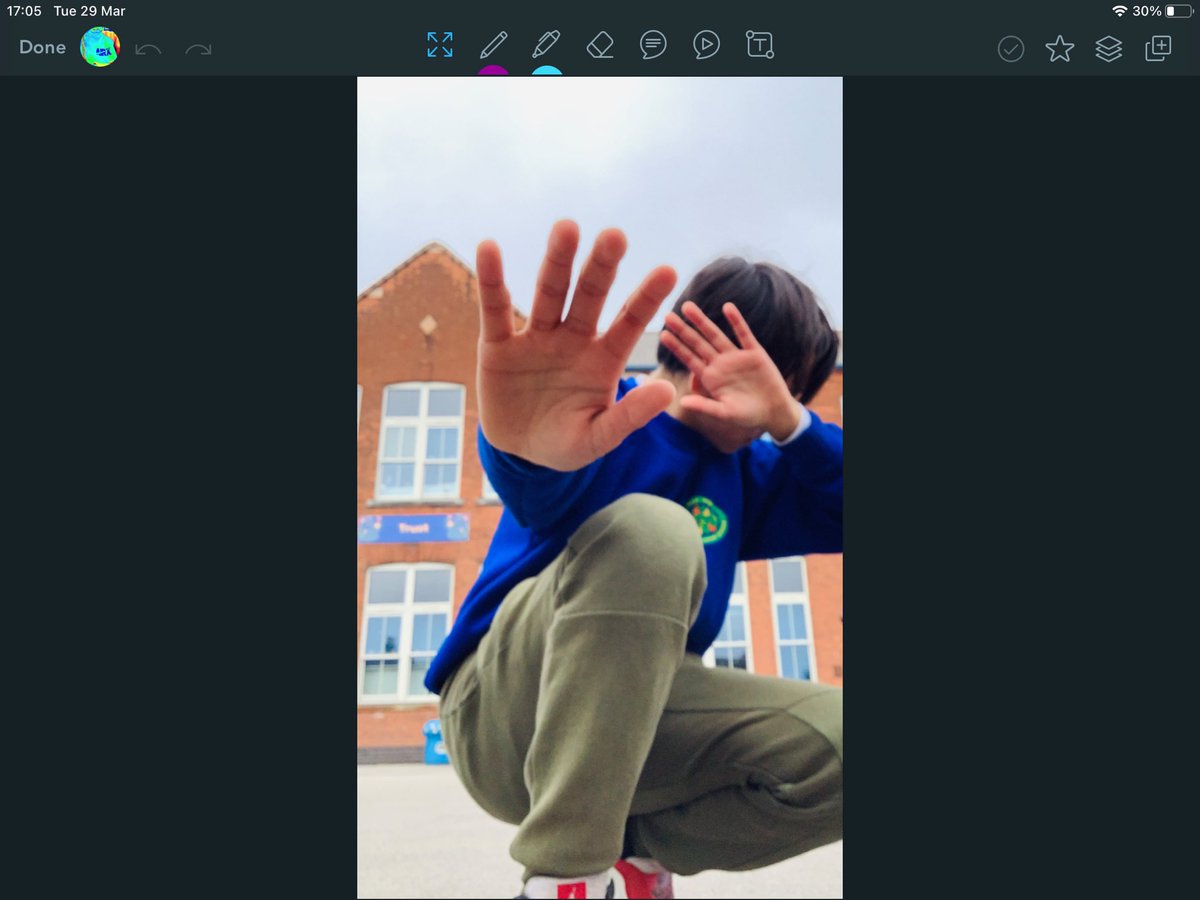 H21Mayat's tweet photo. Again some fantastic edits from Nightingale!

Perfect pictures taken in some natural lighting, inspired them to create some fab digital art compositions.

@peartreejunior @pear_year @mrbelearning #art #digitalart #photography @Showbie https://t.co/2Hg1U9TWRC