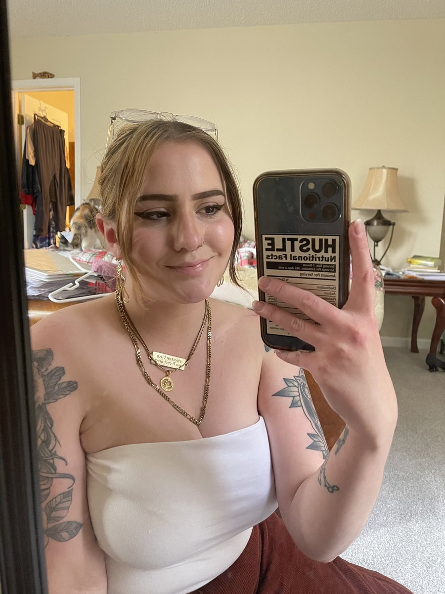 ✨ d e v i n e  f e m i n i n e ✨