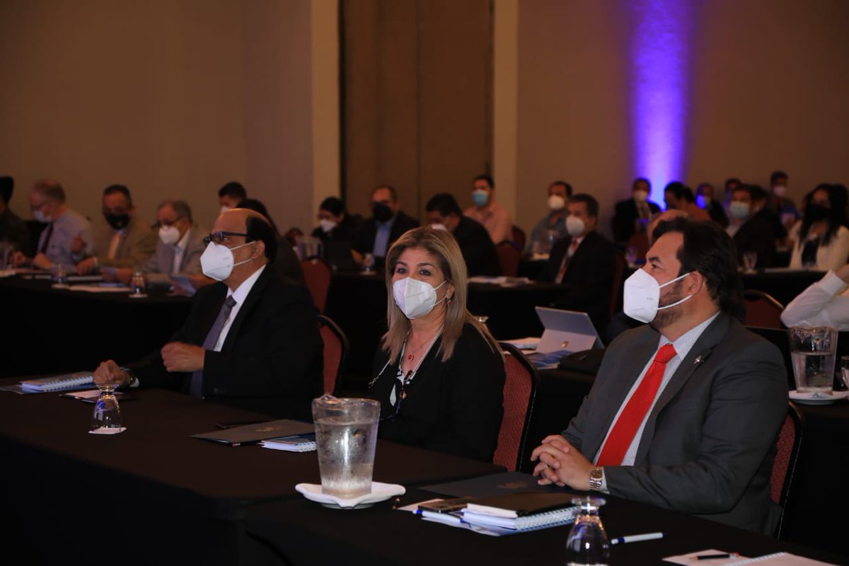 IGSS_gt's tweet photo. #EnDesarrollo | El lanzamiento del proyecto Jornadas Médicas de Infraestructura y Servicios Postpandemia con la participación de autoridades del @MinSaludGuate, de la Secretaría Privada de la Presidencia y @Noticias_IGSS, con el apoyo de #HCGroup. https://t.co/AxfTVjlqc3
