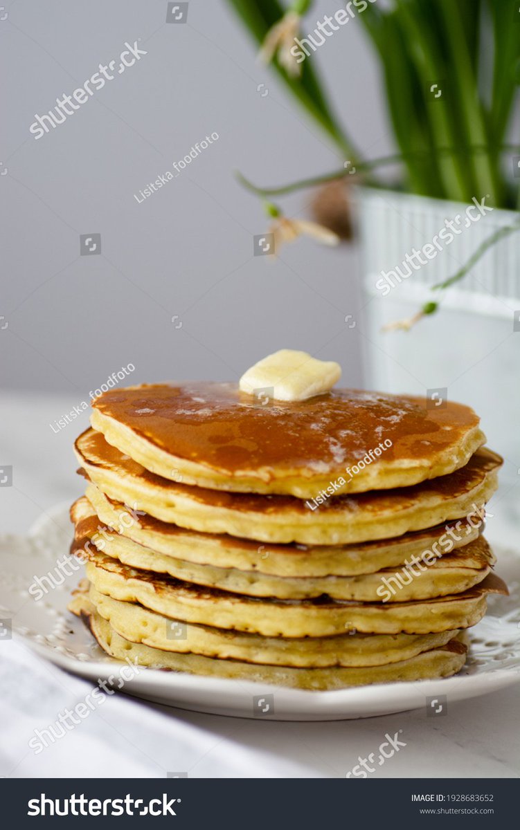Schles21's tweet photo. I love me some pancakes. Made these pancakes for breakfast. Pancakes are just waffles without abs. Something me and the pancake have in common LMAO #ShowUsYourStack #PepsiSweepstakes @pepsi @IHOP https://t.co/87aecwdKRe