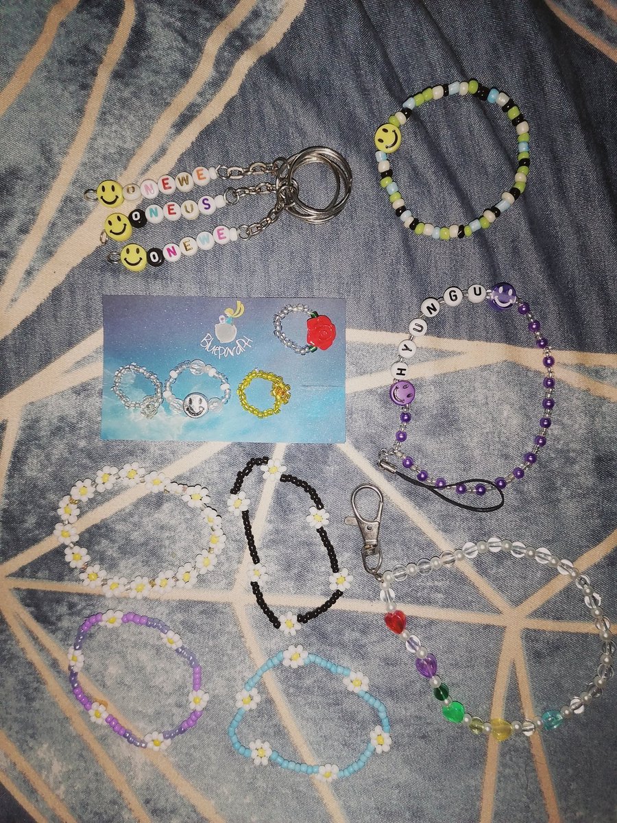 lonniebunbun's tweet photo. random appreciation post for @bluepardph

these aren't even all that i bought from this shop. the freebies are always so cute, too 😭💞 https://t.co/r2HlIba340