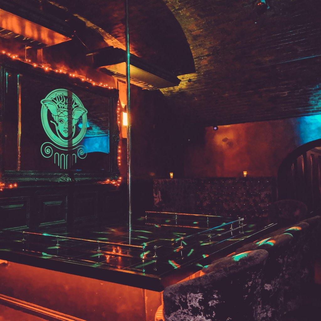 lodgereading's tweet photo. Exclusive late night adult entertainment 🔞💃 Open 10pm-5am.

For bookings contact 01189500950 x⁣

#Reading #gentlemensclub #stripclub #strippers #nightlife #stripper #stripperlife #dancers #music #club #poledance #sexy #poledancing #drinks #poledancers #bar #alcohol https://t.co/T9gUthJ3tx