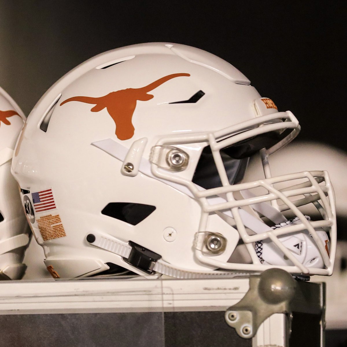 PFF_College's tweet photo. Who’s the first player that comes to mind while looking at this image❓ https://t.co/oqXMFqOXcQ