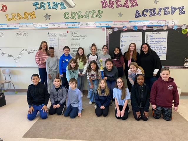 HowellMemorial's tweet image. Congrats to Mrs. Shields &amp;amp; Ms. Wright's class!  The overall winners of March Reading Madness! 1,069 entries = 1 skateboarding principal..stay tuned!  Big thanks to Mrs. Lowman for organizing! #WorkHardBeKindGoBulldogs #HowellReads