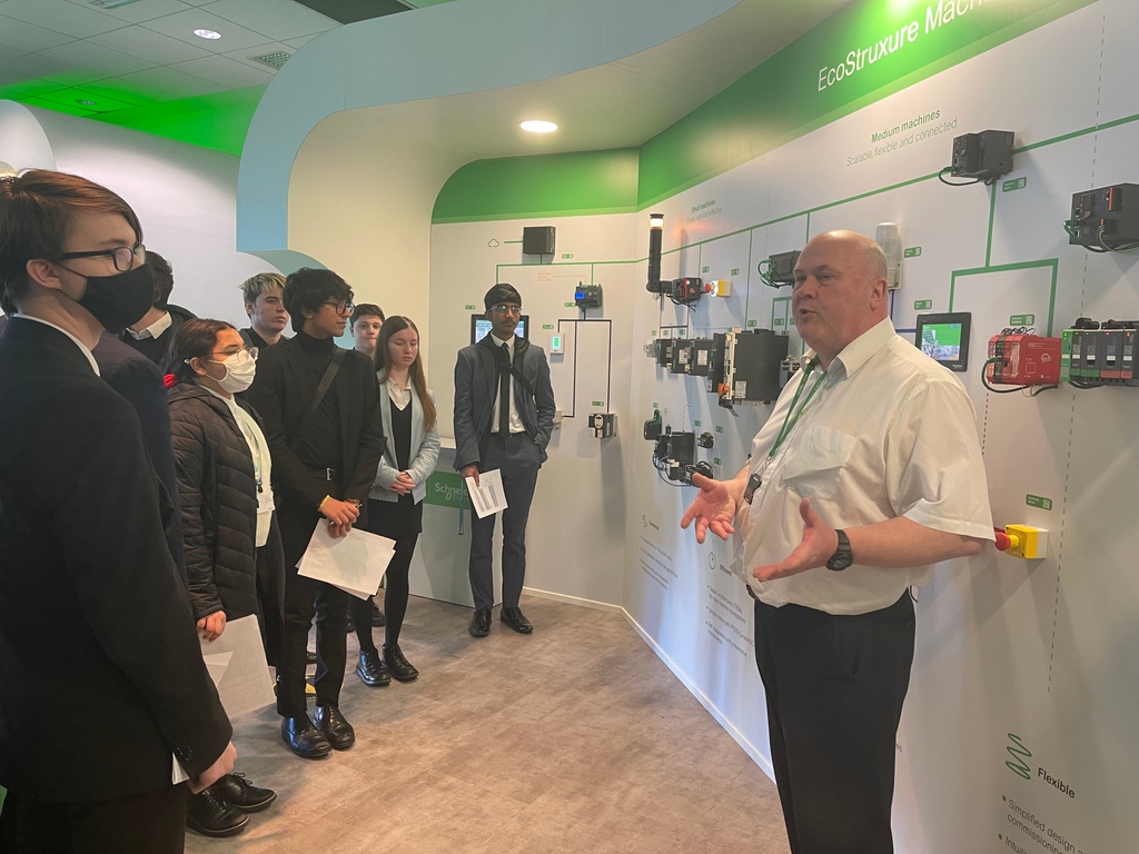 LDEUTC's tweet image. &quot;Schneider is truly one of the UK&apos;s leading automation industries, offing advance modern robots and technology, to create what is now known as industry 4.0,&quot; Kevin year 12. 

Click the link to find out more about our trip to @SchneiderElectric : l8r.it/iKOJ