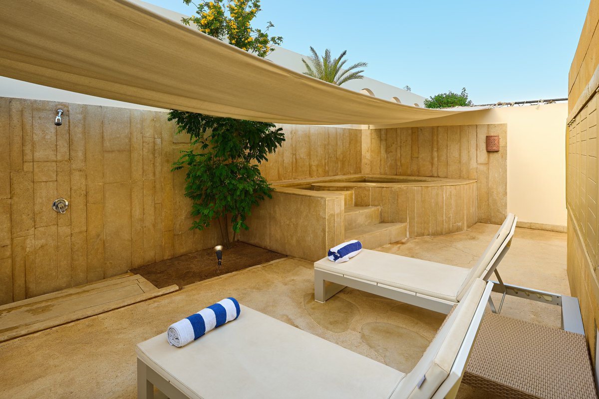LeMeridienDahab's tweet photo. There is nothing more relaxing than a private Jacuzzi in your own suite.
Let the bubbles soothe and massage away your stress.
Book your Stay at Le Méridien Dahab Resort Now : https://t.co/sqGaWxPhXs

#thisissinai #dahabegypt #marriottintlmea https://t.co/gxB1xvbwP5