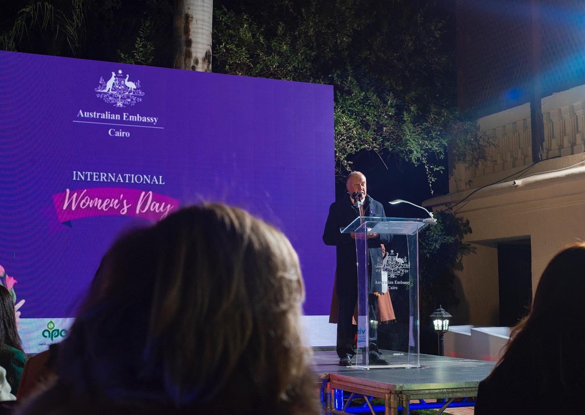 AusAmbEgy's tweet photo. Great night celebrating our annual event for #IWD2022. A thought-provoking panel of female entrepreneurs and community leaders, along with female-led businesses leading in sustainability - thank you #UpFuse for the recycled notebooks! 
#ClimateChange 
#WomensMonth https://t.co/MuHF8B4gk7