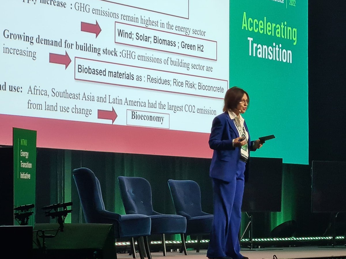 NTNU_ET's tweet photo. New session: Regional Innovation Strategies: Opportunities and Barriers
"All of us need to be more independent, and
renewables are decentralised. 
Important: Policy, regulation and
just transition," says @suzanakahn @CoppeUFRJ

#energytransition #ETC2022 #AcceleratingTransition https://t.co/Ce8wJhMmDk