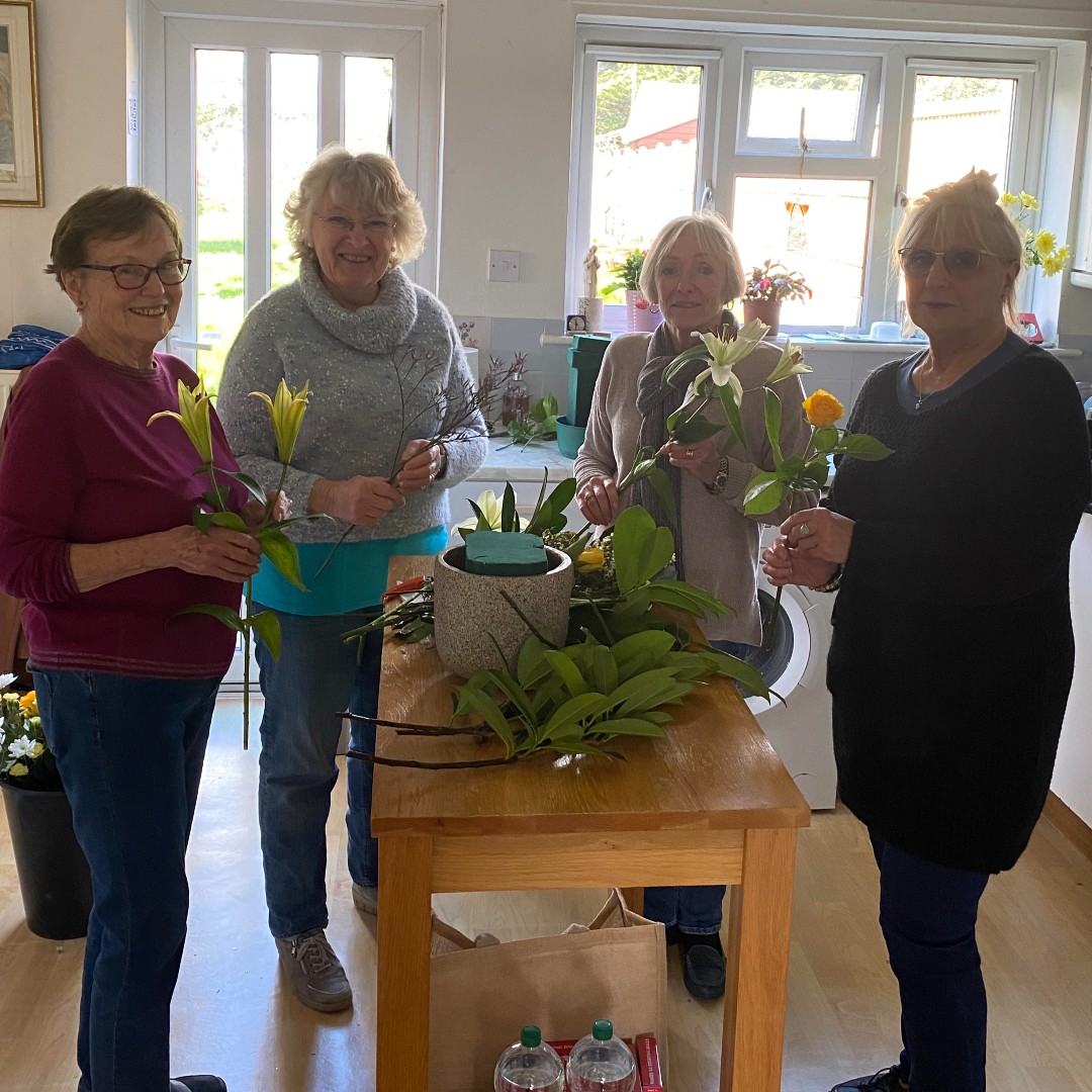 BwW_Catholic's tweet photo. Thank you to the people who came to the flower arranging training at St Sabina's Church. https://t.co/CEM9uEStr2