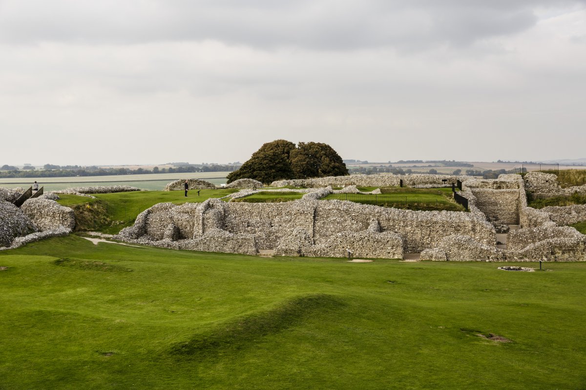 Uniquely, Old Sarum combines a royal castle and cathedral within an Iron Age fortification, and for 150 years was a major centre of both secular and ecclesiastical government. Learn more: english-heritage.org.uk/visit/places/o…