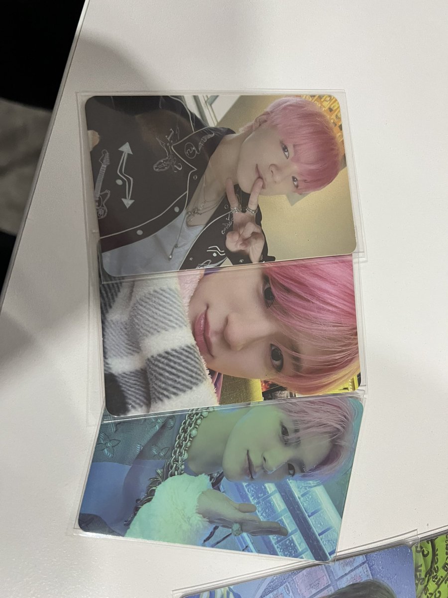 woals_1208's tweet photo. 다들 오랜만이야 난 신탁에서 활동중이였어

오랜만이니 오늘 앨범깡 결과🖤 https://t.co/kDT8QEcz4X