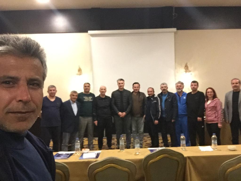 CemKAYA48643016's tweet photo. Suriyeli Çocukların Türk Eğitim Sistemine Entegrasyonu Destekleme  Toplantısı Çalışmalarında Meb Bakan yardımcımız Nazif Yılmaz beyle Gaziantep hem müdürleri bir araya geldik. @gul_davut @yasintepe @Cgnde @Halit__Ates @Magir99 @Muratt_Kilic44 @NizipilceMEM @mebhbogm https://t.co/1kmHGVnUaF