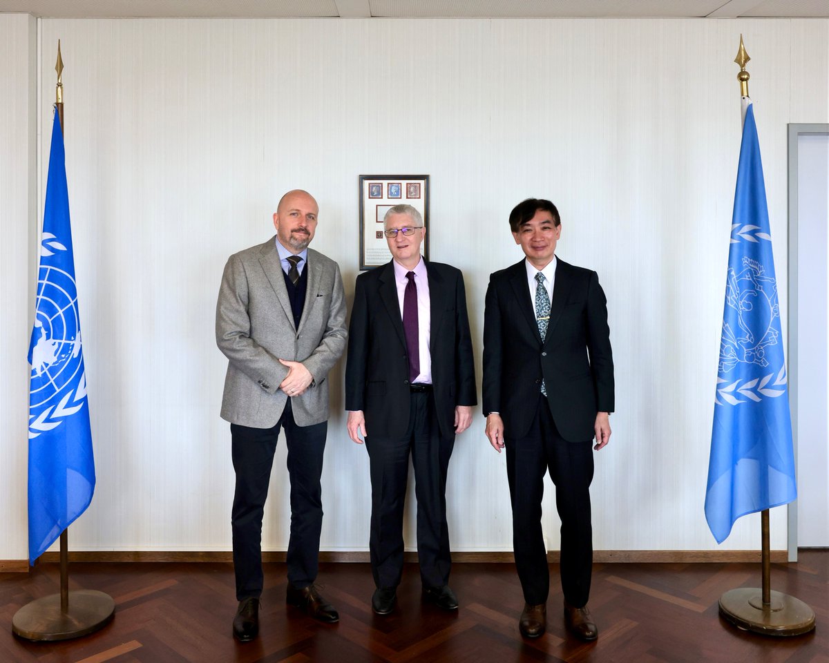 upu_onu's tweet photo. Une excellente réunion avec M. Patrick Richon, Président de la Coopérative #EMS. Depuis plus de deux décennies, la coopérative EMS facilite la #coopération postale mondiale afin de fournir aux clients un service de #CourrierExpress de haute qualité.
👉https://t.co/IG6u1SZNvM https://t.co/HXLGGifv8m