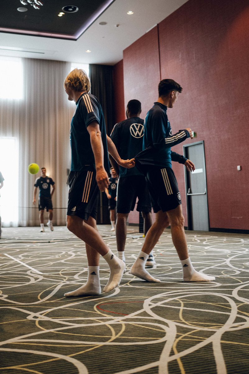 dw_sports's tweet photo. Julian Brandt and Kai Havertz's bromance has survived the long distance, we see. ❤️🤗

📸 - @DFB_Team_EN https://t.co/78QUmsRMM3