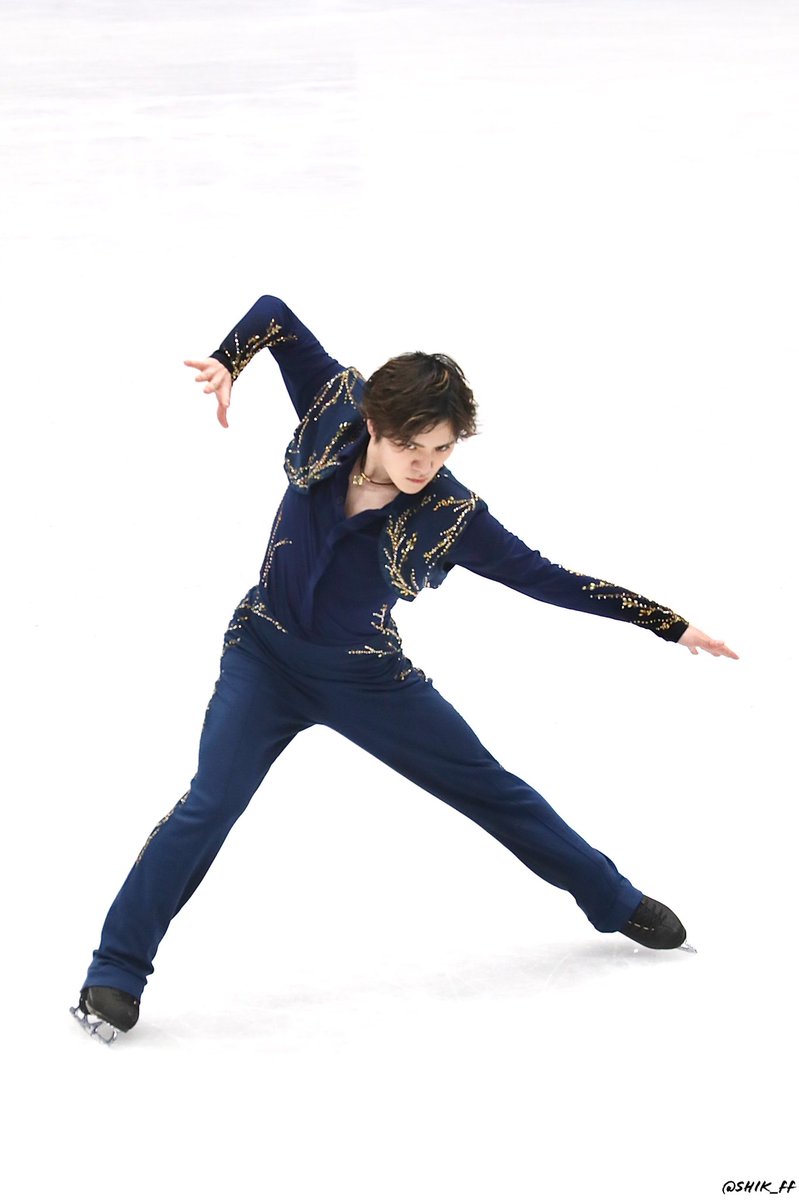 Shik_ff's tweet photo. 🥇
#ShomaUno
#WorldFigure2022 https://t.co/MSfxNAYP4b