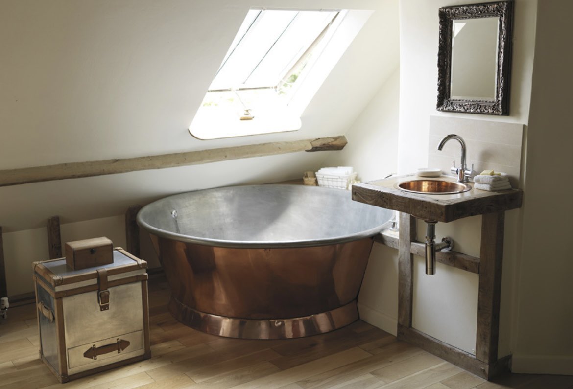 HandFMarlow's tweet photo. Why not treat yourself to a night away in one of our rooms? With rooms such as Limousin, featuring a big copper bath, it’s impossible not to relax and recharge 🛁 
Call our reservations team on 01628 482277 to book #Rooms #Accomodation #StayOver #Relax #Treat https://t.co/ajuQgYdaM6