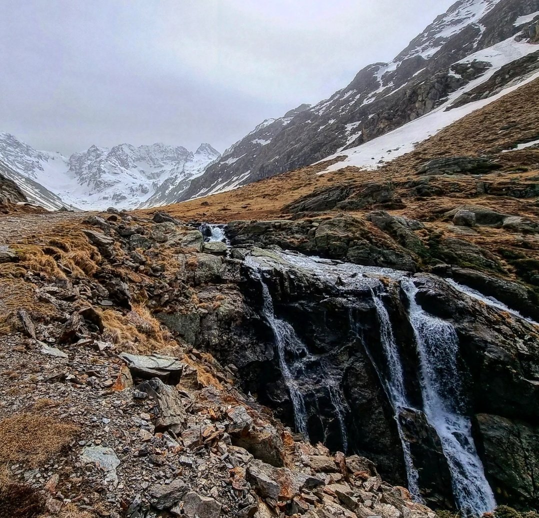 ricardrigall's tweet photo. La Cascade de Labinas. #cascadedelabinas #soulcem #étangdesoulcem #auzat #ausat #arieja #arièja #ariège #bicicleta #gravel #primavera2022 https://t.co/zc0hkFfnXb