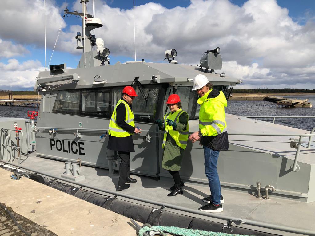 ozlem_canel's tweet photo. Great visit to Baltic Work Boats #shipyard https://t.co/AUVjlqdfFm together with @JansonsRaimonds @kadripedas @margot_roose - thank you Jüri Taal for the tour! BWB’s patented #Wavepiercinghulldesign #Saarema https://t.co/MCpnms3iDv