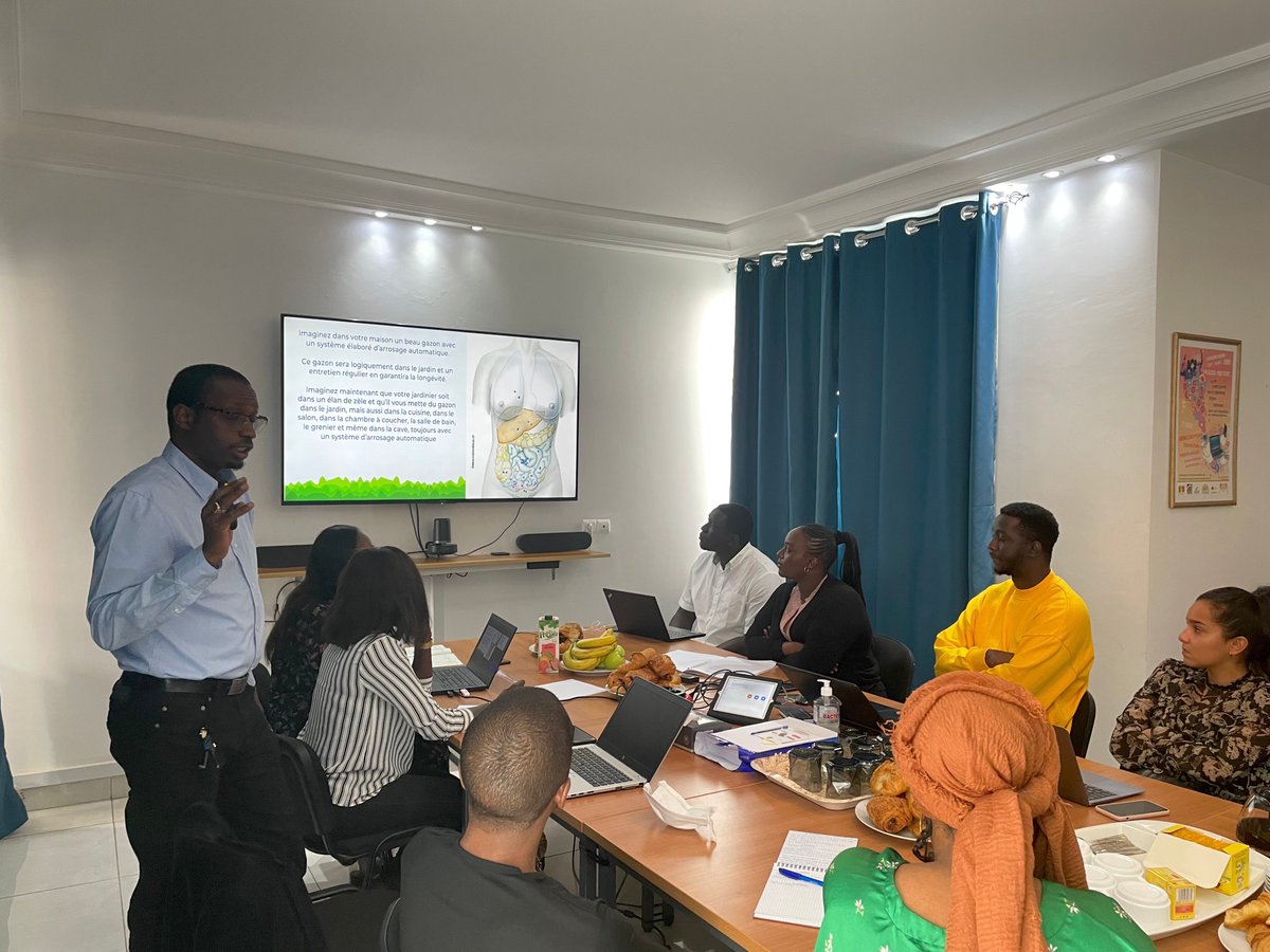 ong_raes's tweet photo. "Des règles douloureuses ? Ce n’est pas normal, il faut chercher la cause!"
Voici le conseil reçu du docteur Abdoulaye Diop à l’occasion de la journée mondiale de l’endométriose. Il a animé une session d’informations de l’équipe du Raes sur #endométriose. https://t.co/tU11ilCvkV