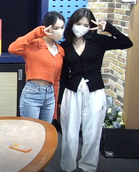 rv_jorim's tweet photo. 🐹🤝🐹 https://t.co/sfeQWMkzzd