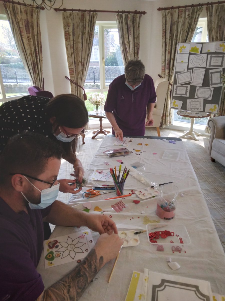 ManorHouseBar's tweet photo. Last week , we took part in the National Day of Reflection, we did various activities to bring us together and commemorate and celebrate the lives of loved ones we have lost followed by a nationwide minutes silence 💛#WallsOfReflection @mariecurieuk https://t.co/VTlKRr5wHW