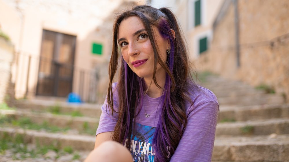 googleargentina's tweet photo. ¡Un giro inesperado hasta convertirse en una celebridad de @YouTube! ❤️🇦🇷

Con +12 millones de suscriptores en su canal, @SrtaLyna es la creadora gamer con mayor audiencia de Latinoamérica. 😱

Conocé su historia y su recorrido profesional → https://t.co/VqygFJuiNb https://t.co/5fxeCMS4hE
