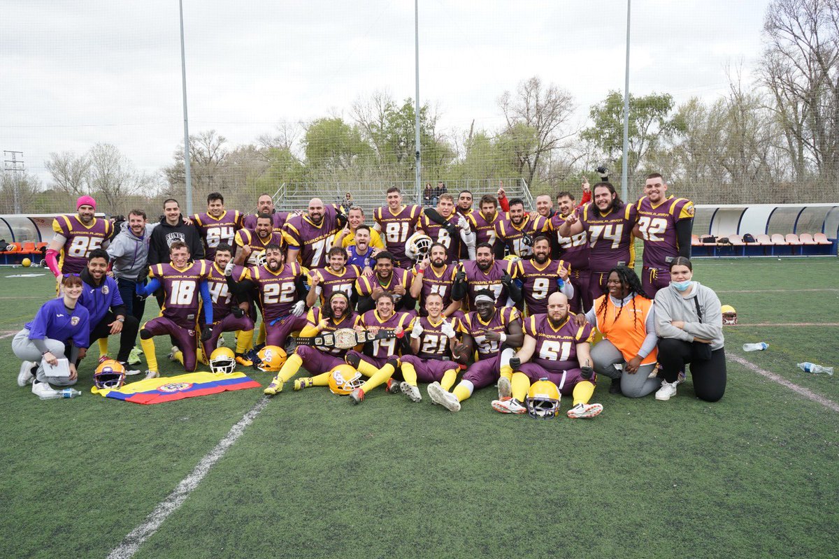 SerDeportivosGU's tweet photo. Los @StingsFootball campeones de la 1ª Liga Aragonesa de Futbol Americano.

Los alcarreños se han enfrentado a Berserkers de Torrelavega, Cantabria Bisons, Mercenarios de Villamayor de Gállego, Hurricanes de Zaragoza y Legends de Santa Coloma de Cervelló de Barcelona 👏👏 https://t.co/NoFFwpqjIz