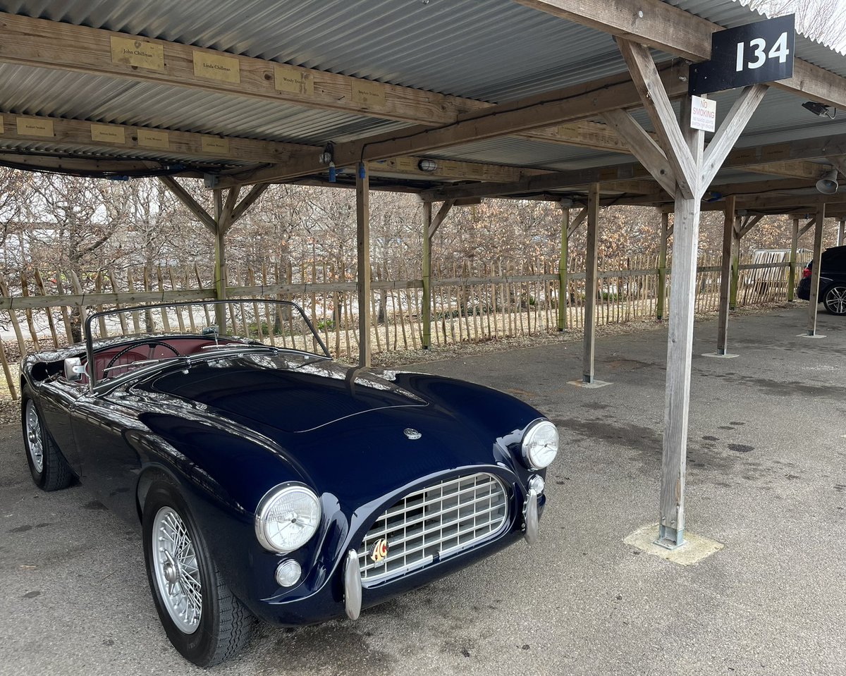 NutleySports's tweet image. With our dear friend Sarah over from Germany and the sun shining we took the opportunity yesterday to give our AC Ace a run down to Goodwood Motor Circuit to spend the afternoon watching the 79th Members' Meet Testing.

#goodwoodmotorcircuit #acace #nutleysportsprestige