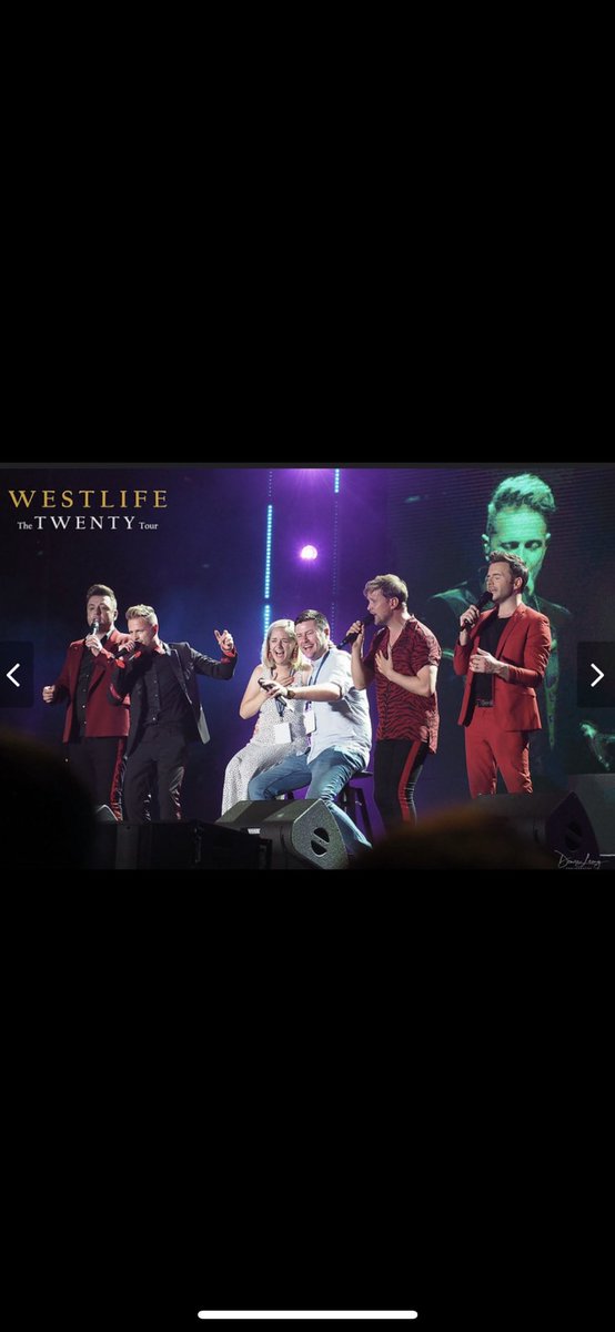 ___SuMin__'s tweet photo. I will always remember the lucky fans on stage when I think of #BetterMan ❤️#westlife #TwentyTour🥰🥰🥰@MarkusFeehily @NickyByrne https://t.co/ibHcMbGple