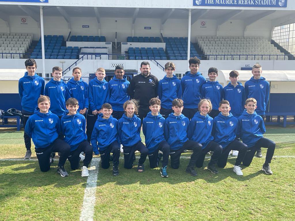 Unfortunately it wasn’t meant to be for our u13s in the final of the London County Cup 

The boys lost 3-2 in a penalty shoot-out after Max J’s early strike was cancelled out 15 mins from time by Lewisham

A cruel way to end a fantastic cup run but we go again 💪🏻 

#TeamWingate
