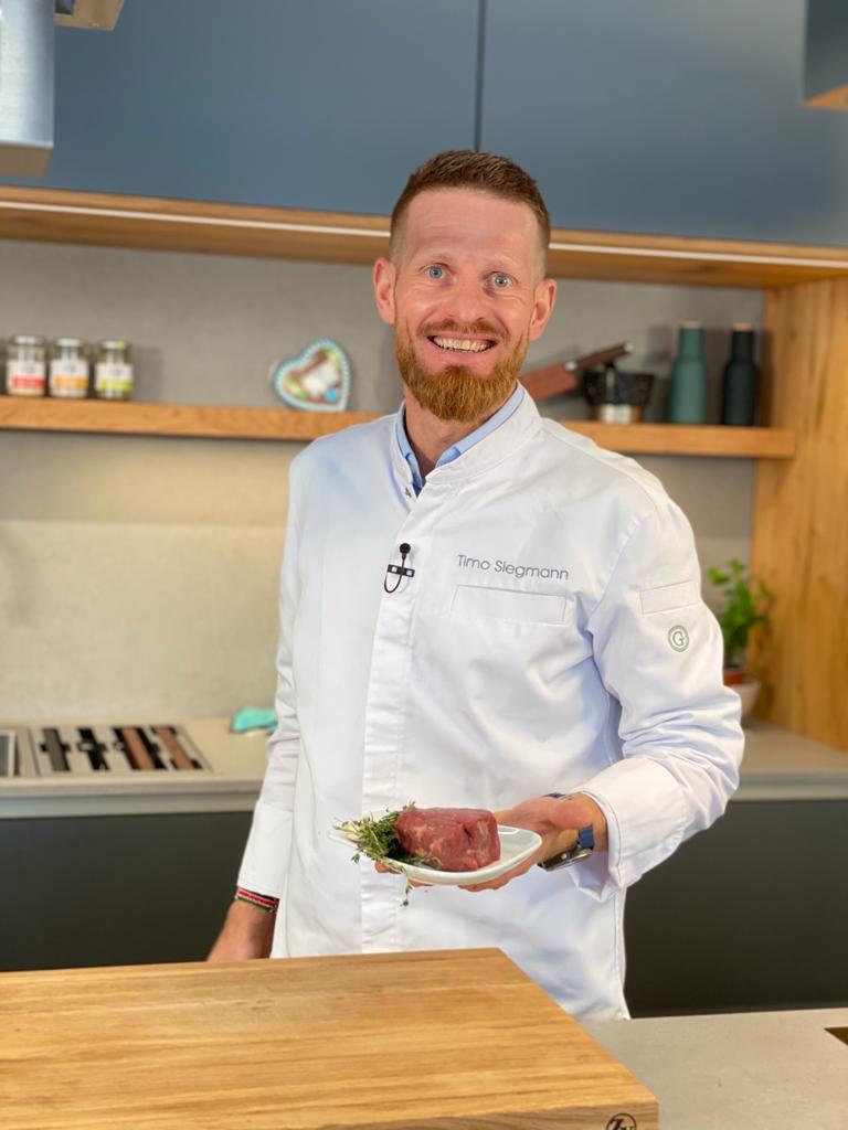 TimoKochtlive's tweet photo. Kochschule Timo-Kochtlive
Neue Kochkursthemen und Termine

#München #kochkurse #essen #wein #handgemacht #geschenk #biologischkochen

https://t.co/vzl3lyWdow https://t.co/kmXfvysgba