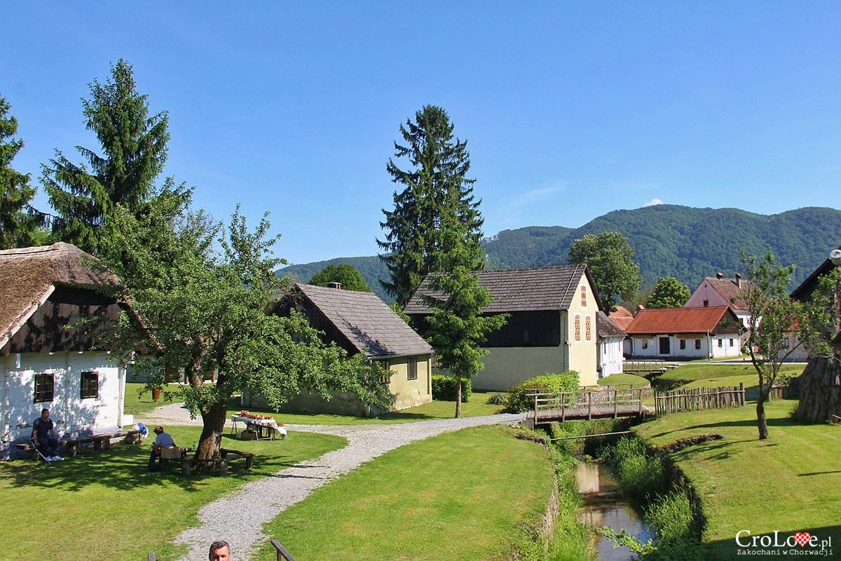KochamChorwacje's tweet photo. Open-air #museum Staro Selo in #Kumrovec. Hometown of Josip Broz Tito
#Tito #Croatia #Chorwacja #CroatiaFullOfLife #CroLove https://t.co/IGkOnzI4wU