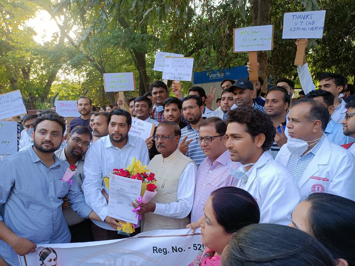 Hanuman51004330's tweet photo. Thanks to @SatyaPalJain 
For support thanks rally for applying center services rules in chandigarh 
@AmitShah @narendramodi 

#chandigarhthanksmodiji https://t.co/0EfIUaImzb