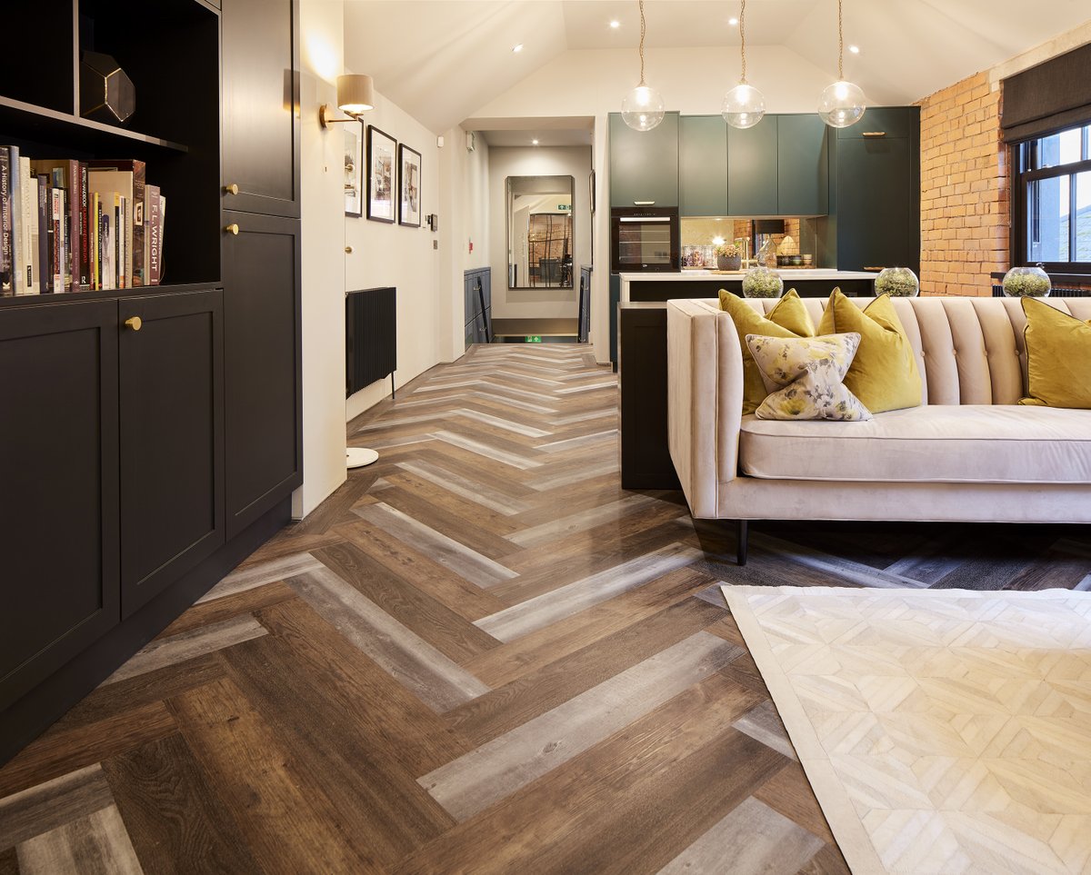 Polyflorltd's tweet photo. Replacing commercial flooring?

Our Expona Commercial wood designs are a durable and low maintenance alternative to natural wood flooring. https://t.co/4IZpy2Hfl9