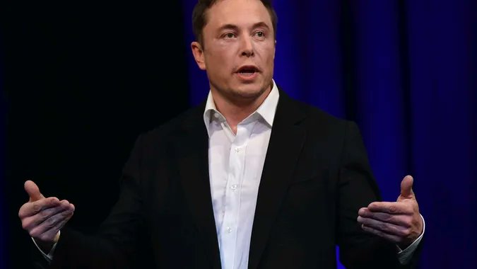 PetrKosCZ's tweet photo. Elon Musk surveys freedom of expression on Twitter and plays with the idea of buying the social network https://t.co/HJRAfO9ybC #ElonMusk #Twitter https://t.co/VSL5nhf1AG
