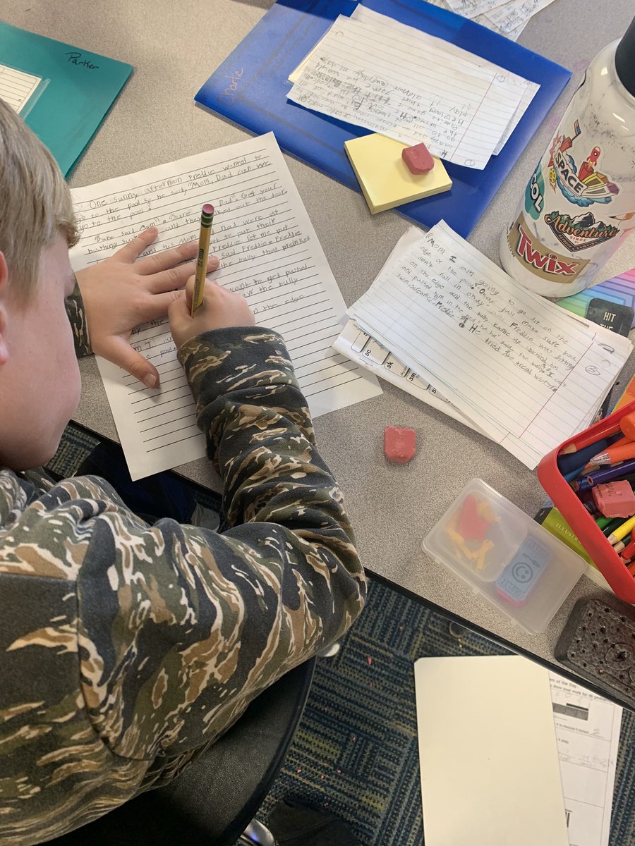 livelaughteach8's tweet photo. Publishing our final realistic fiction pieces so we can cut them apart to put in our Bare Books… being a childrens book authors is fun!!! Can’t wait to see their final product!  #welovewriting. @tegacaytitans https://t.co/FldI3DqnxU