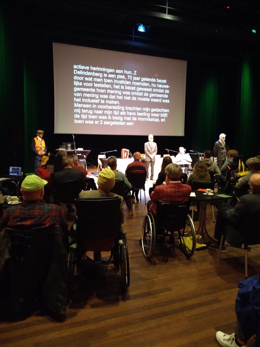 Leerlingen van <a href="/AfdelingM/">JP</a> in een vlammend betoog over #toegankelijkheid van onderwijs. #kansengelijkheid #gelijkisgelijk <a href="/NijmZelfregie/">Zelfregiecentrum</a> @deLindenberg