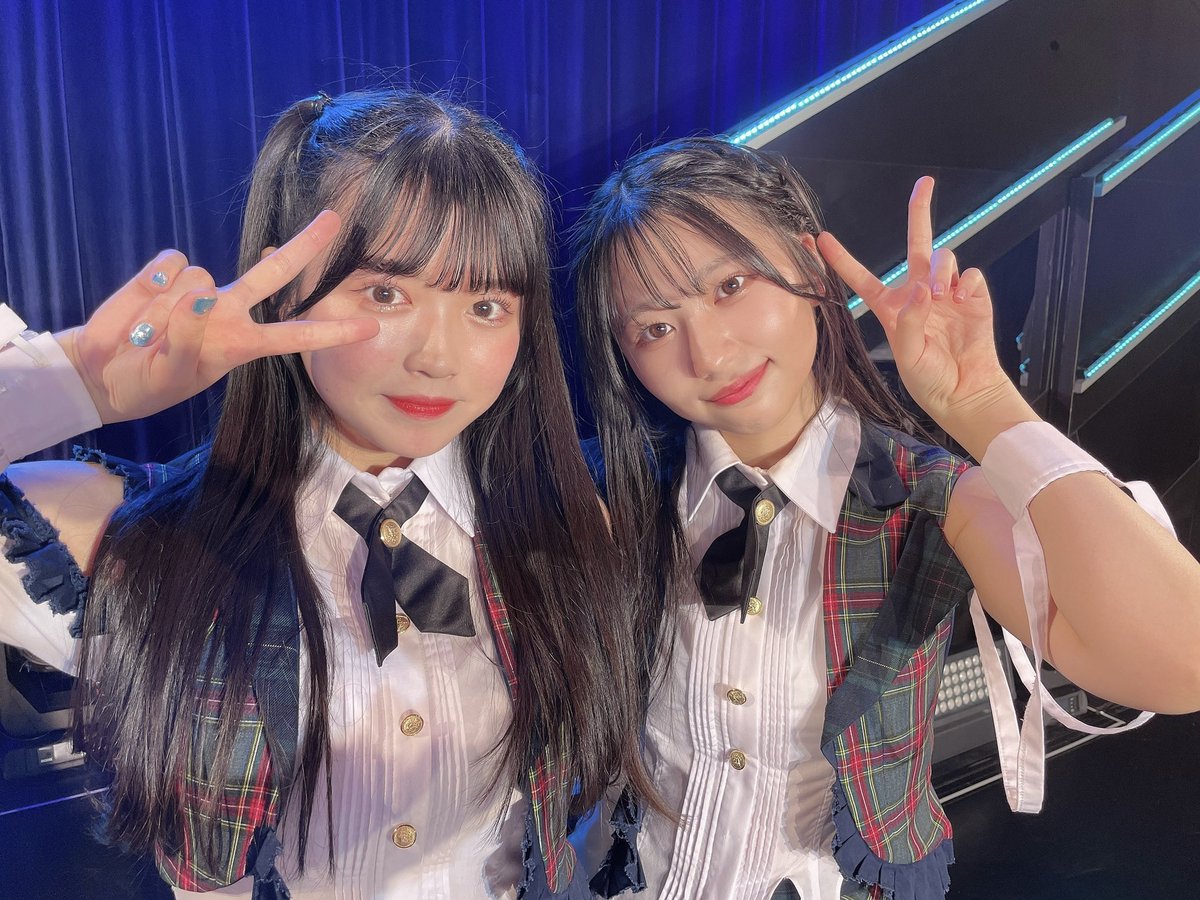 itoyueru_1024's tweet photo. 今日もずっとかわいくて
おもしろかったー
いつも笑わせてくれてありがとう☺️
卒業おめでとう～🌸
 #水上凜巳花卒業公演 https://t.co/zhK5Wz2Zpz