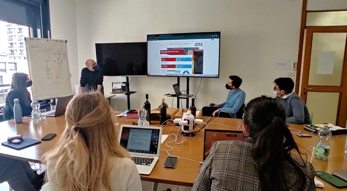 EZLab_solutions's tweet photo. Oggi con #CUOA Business School il Master Management & Digital Transformation nei nostri uffici per far vivere l'esperienza concreta a questi giovani talentuosi, che vogliono essere protagonisti della trasformazione digitale e promotori di una cultura manageriale #DataDriven https://t.co/8U7gM3babr