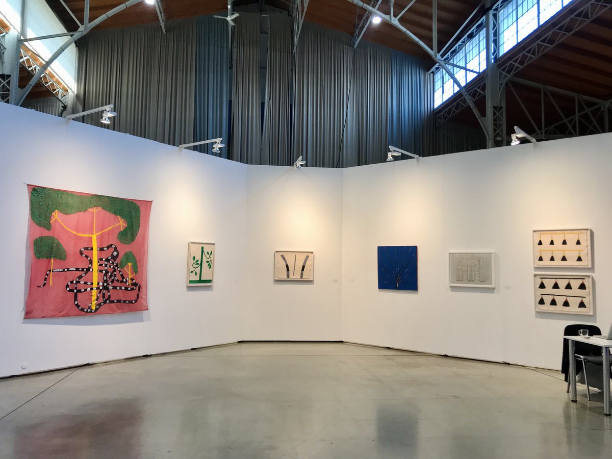 Catalonia_AT's tweet photo. 📢 Our Delegation attended @sparkartfair 2022 to discover more about the #Yanomami community. The exposition was curated by #AnaMasProjects gallery from #Catalonia, together with @AbraCaracas from #Venezuela.
We thank the gallery’s representative for the interesting talk! 👏 https://t.co/5ofd3xKQ5T