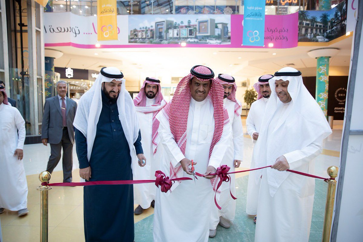 Saud_F_A1's tweet photo. برعاية كريمة من سعادة رئيس الجامعة @psau_edu_sa وتشريف وكيل الجامعة @Alosaimi999 وإيماناً بدورها تجاهـ المجتمع نظمت كلية العلوم الطبية التطبيقية @CPSAU فعالية أخصائي في خدمتك في نسختها الرابعة https://t.co/lqRmtl8RoS