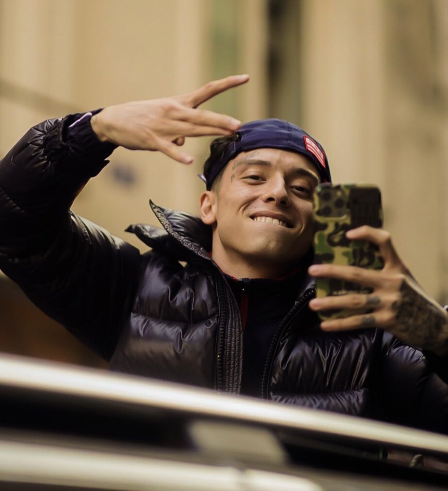 centralceelife's tweet photo. Une belle photo du GOAT ⬇️ https://t.co/B5SgZqMxhL