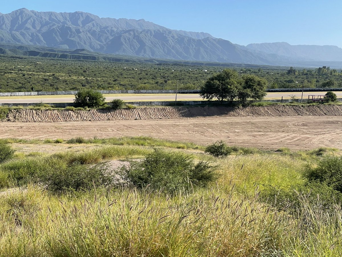 EmaTelloOK1's tweet photo. RECUPERACIÓN DEL CIRCUITO DE MX EN EL “AUTÓDROMO LA RIOJA”
@GobDeLaRioja @QuintelaRicardo @turcomenem @amolinalarioja @turquitomenem @riojavial 
Se viene el argentino 🇦🇷🇦🇷🇦🇷🇦🇷 https://t.co/SnStum6NgW