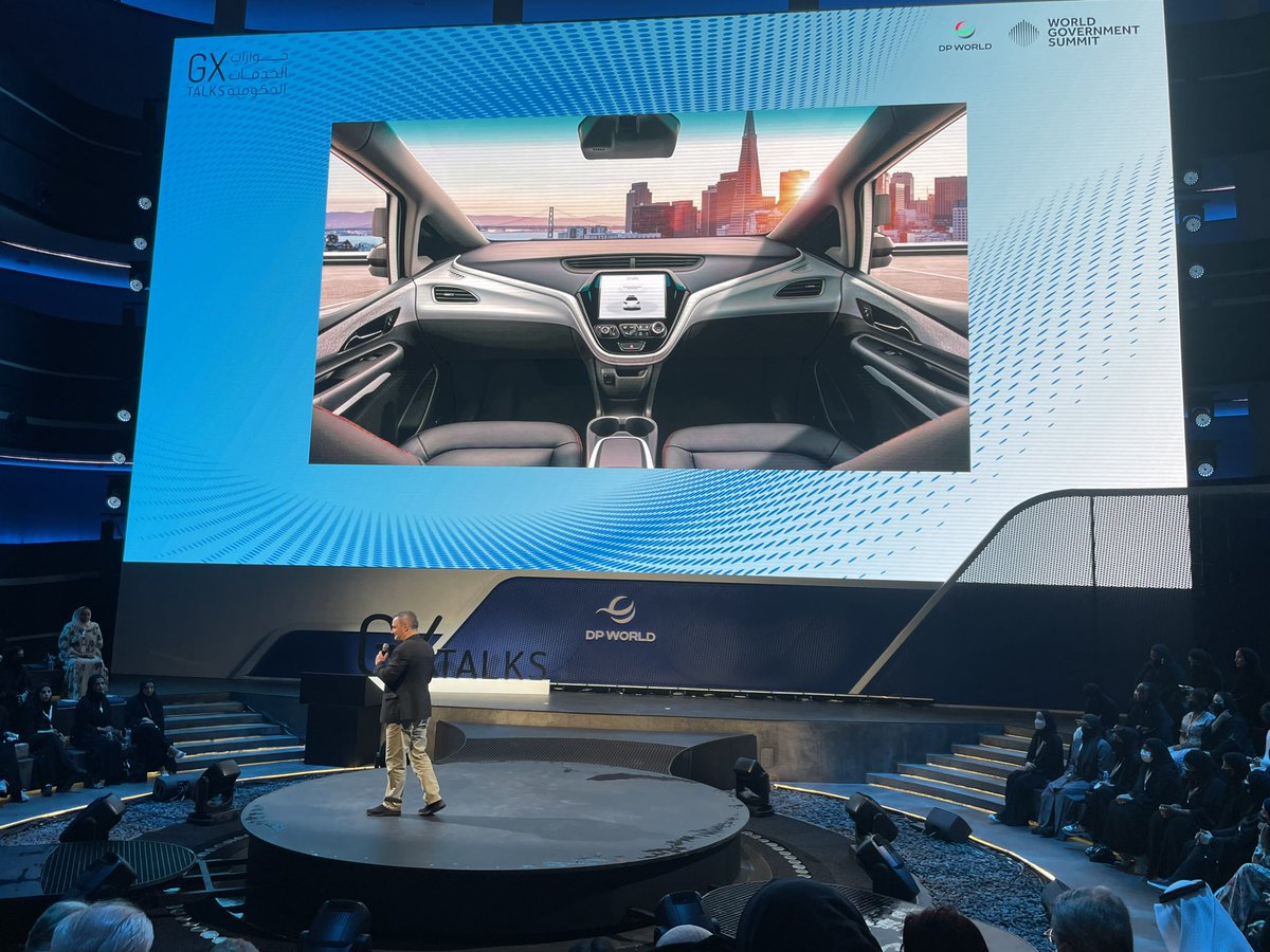 HebaAlSamt's tweet photo. The #hardware is important yes but whats more important is software, ideas, and connectivity #GXTalks https://t.co/ThNArmGssl