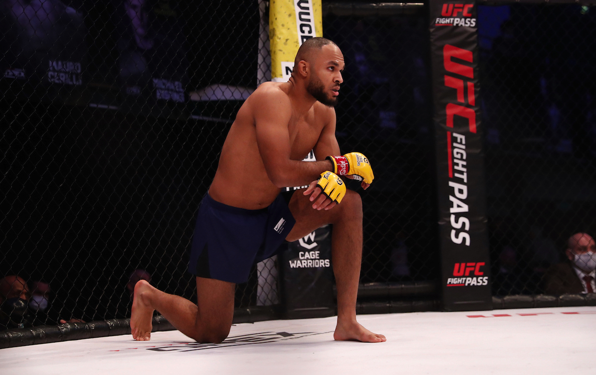 CageWarriors's tweet image. Mark Weir 'has crafted one of the most dangerous weapons in UK middleweight history' in Cage Warriors title challenger Christian Leroy Duncan, writes @MMABrad48 ahead of Saturday's #CW136 main event | bit.ly/3qJY6H1